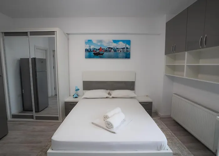 Grand Mamaia Apartment *