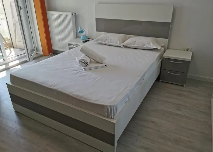 Grand Mamaia Apartment