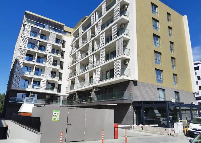 Grand Mamaia Apartment *