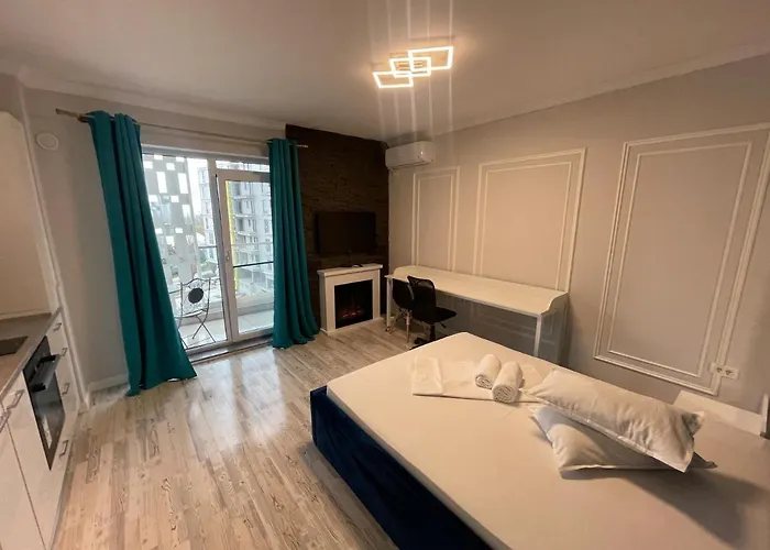 Grand Mamaia Apartment