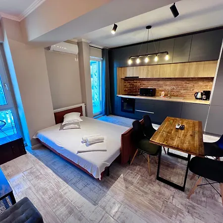 Grand Mamaia