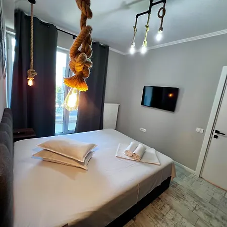 Grand Mamaia *