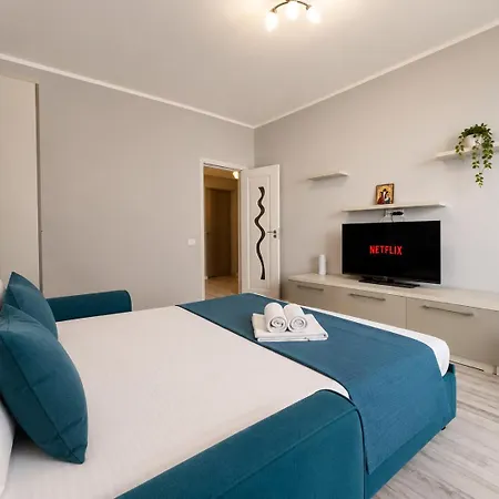 Grand Mamaia Apartament *