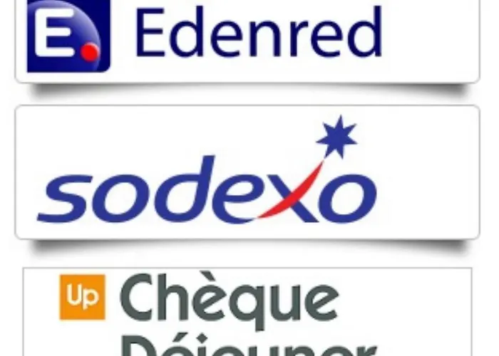 Grand Mamaia Apartment *